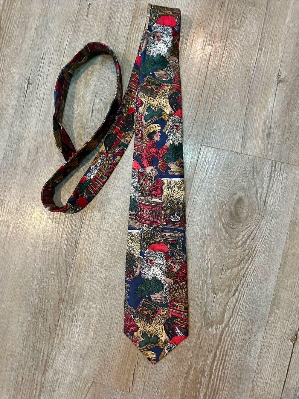 VTG Alynn Neckwear Christmas Tie Santa’s Workshop Men's Elf Toys Nostalgic